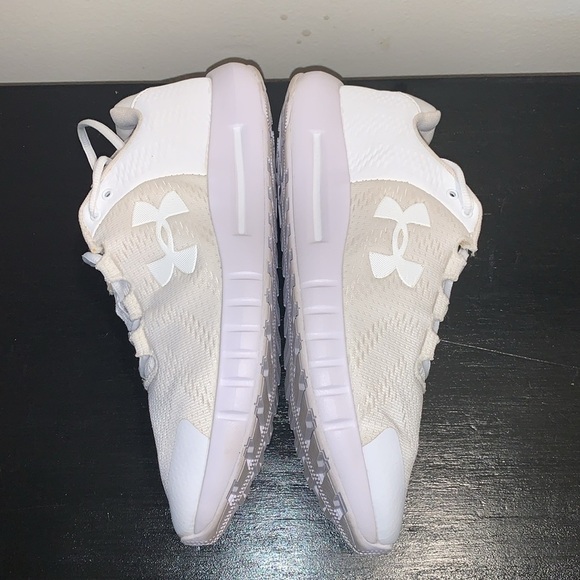 Under Armour Charged Rogue 3 Sneakers. White. Size 8. - Picture 6 of 9